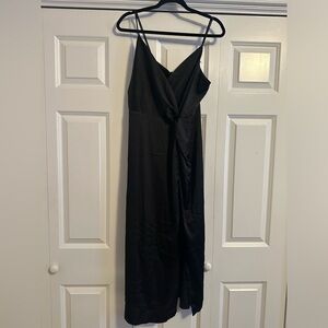 Astr TWIST FRONT SATIN MIDI DRESS